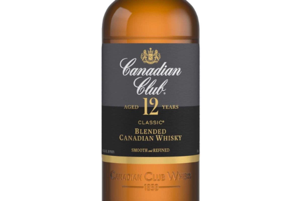 CANADIAN CLUB CLASSIC 12YR OLD (1 x 750 ML)