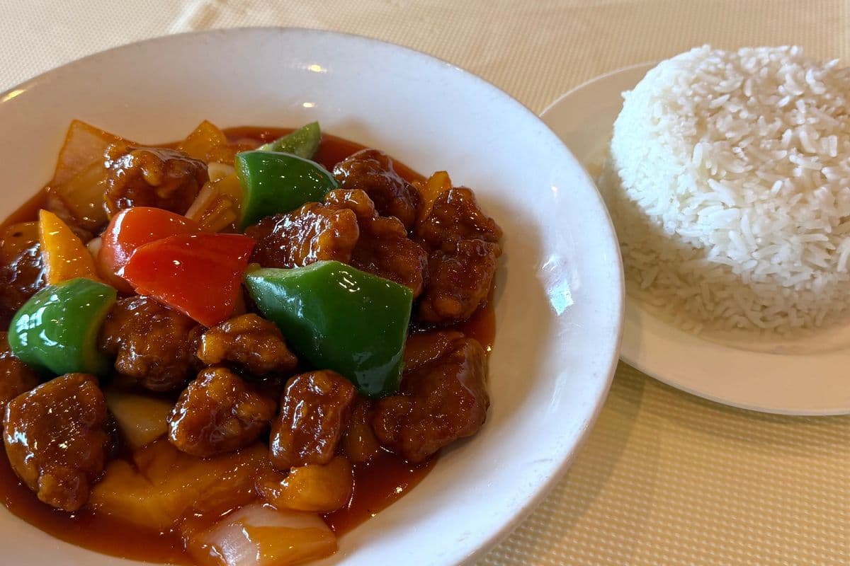 Sweet & Sour Pork on Rice 咕嚕肉飯