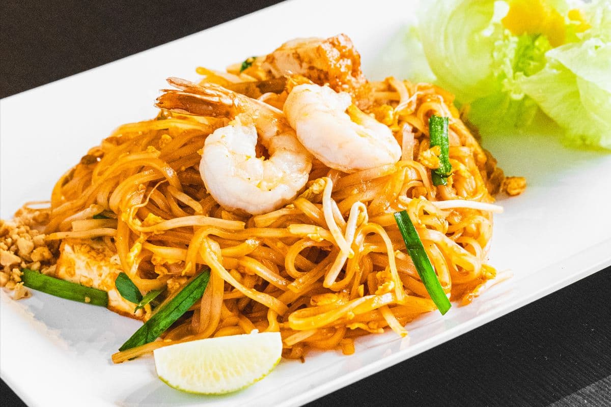 L2. Pad Thai with Salad