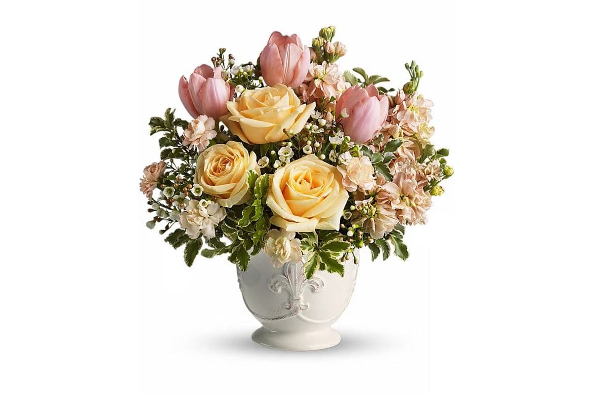 Teleflora's Peaches And Dreams