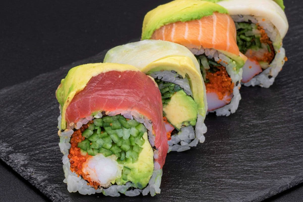 167. Rainbow Dragon Roll (8 pcs)