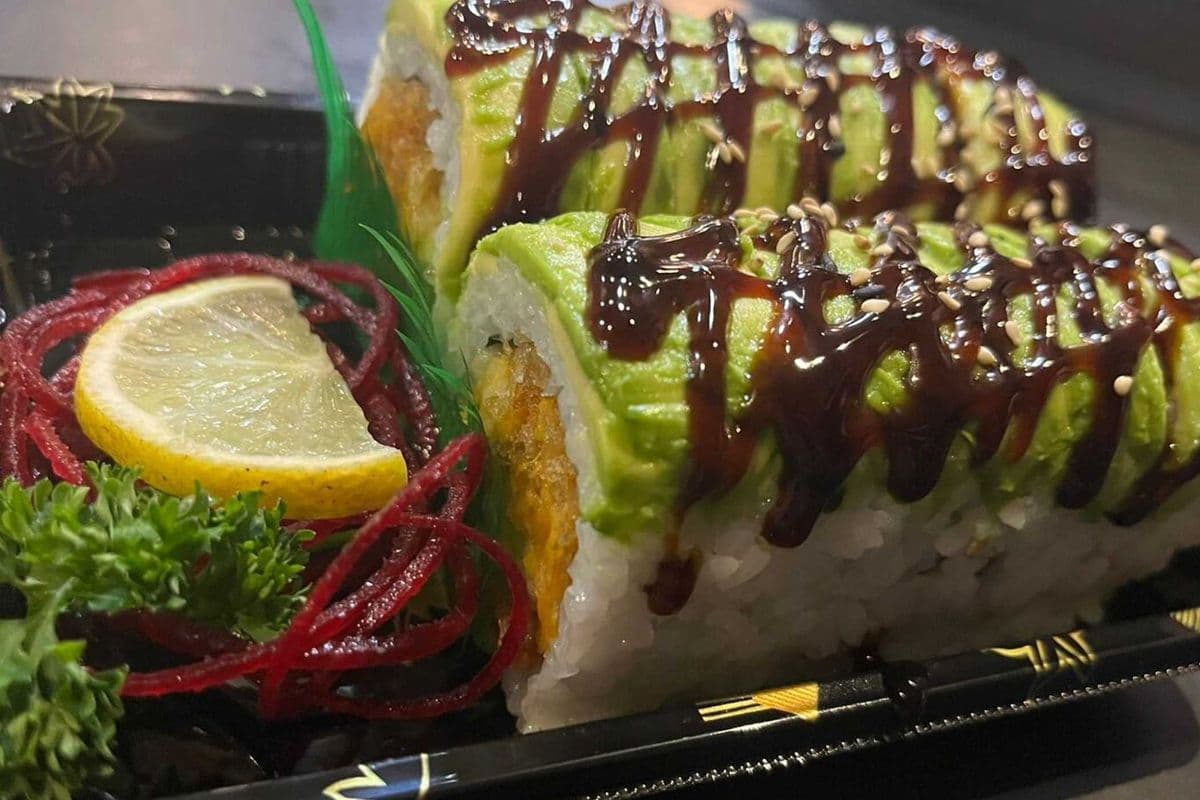 Veggie Caterpillar Roll (8pcs)