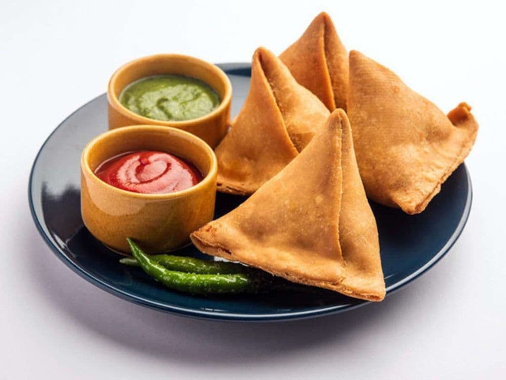 Handmade Samosa (1 pc)