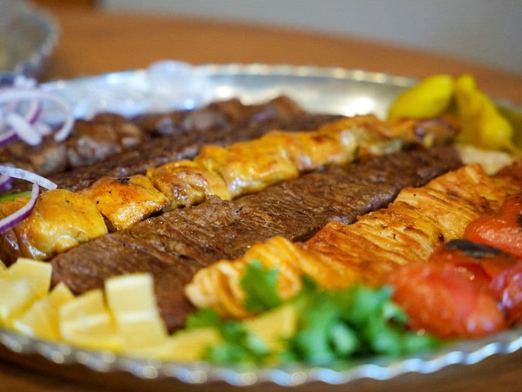 Mazzeh Platter / Plateau Mazzeh