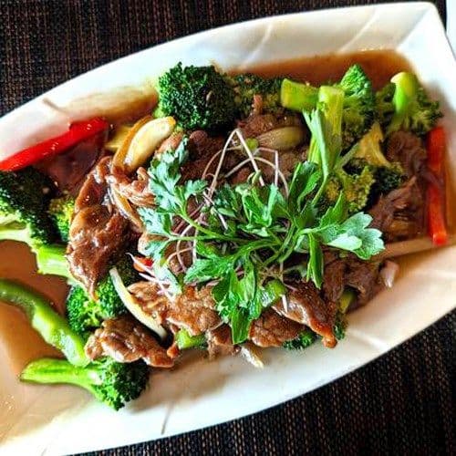 Bœuf et brocoli avec riz / Beef and Broccoli with Rice