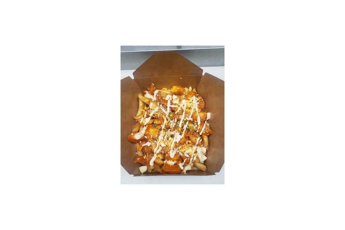 Buffalo Chicken Poutine