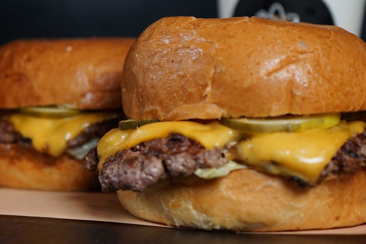 2 Cheese Smash Burger+Fries+2 Dipping Sauce