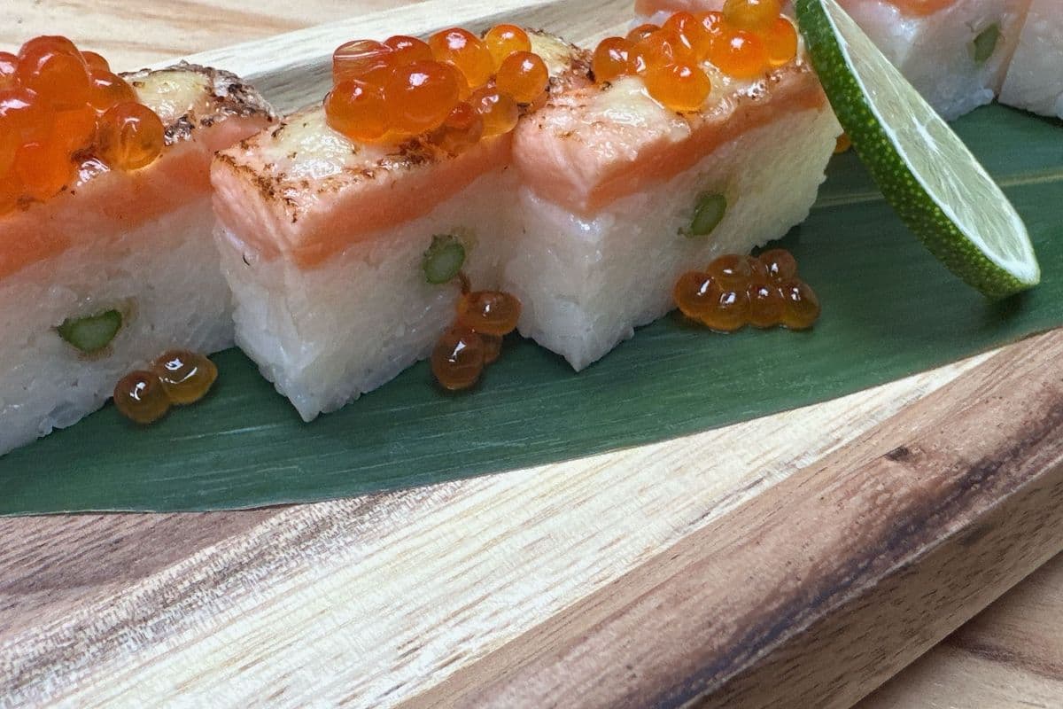(New!) Aburi Salmon belly & Ikura Oshi