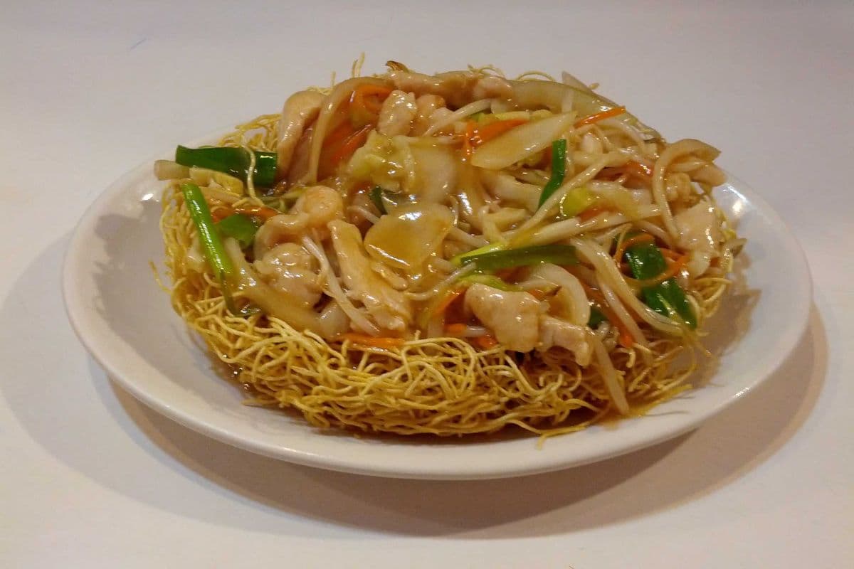 Cantonese Chicken Chow Mein (Deep Fried Noodles)