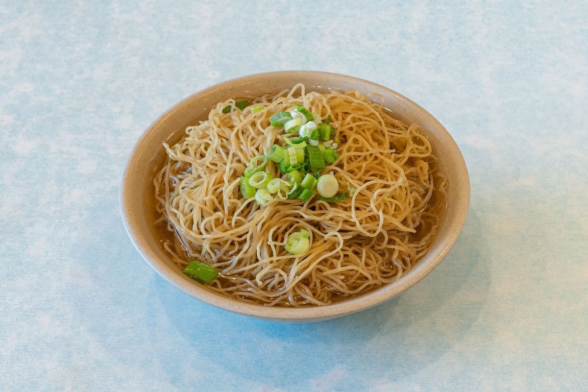 201. Wun-Tun Soup or Wun-Tun with Noodles in Soup