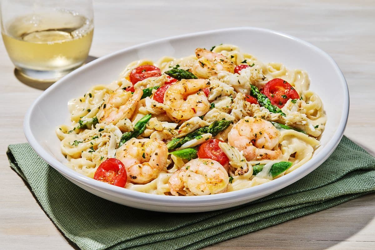 NEW! Crab & Shrimp Linguini Alfredo