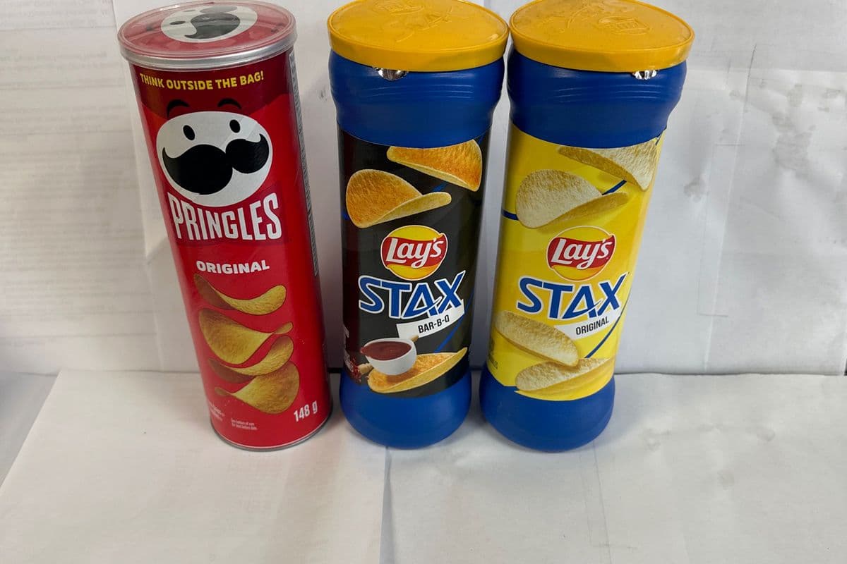 Pringles (148- 155gm) (270 Cal)
