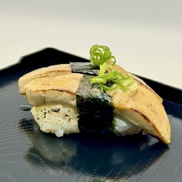 Aburi Foie Gras (2 pcs) / 炙烧鹅肝 (2 pcs)