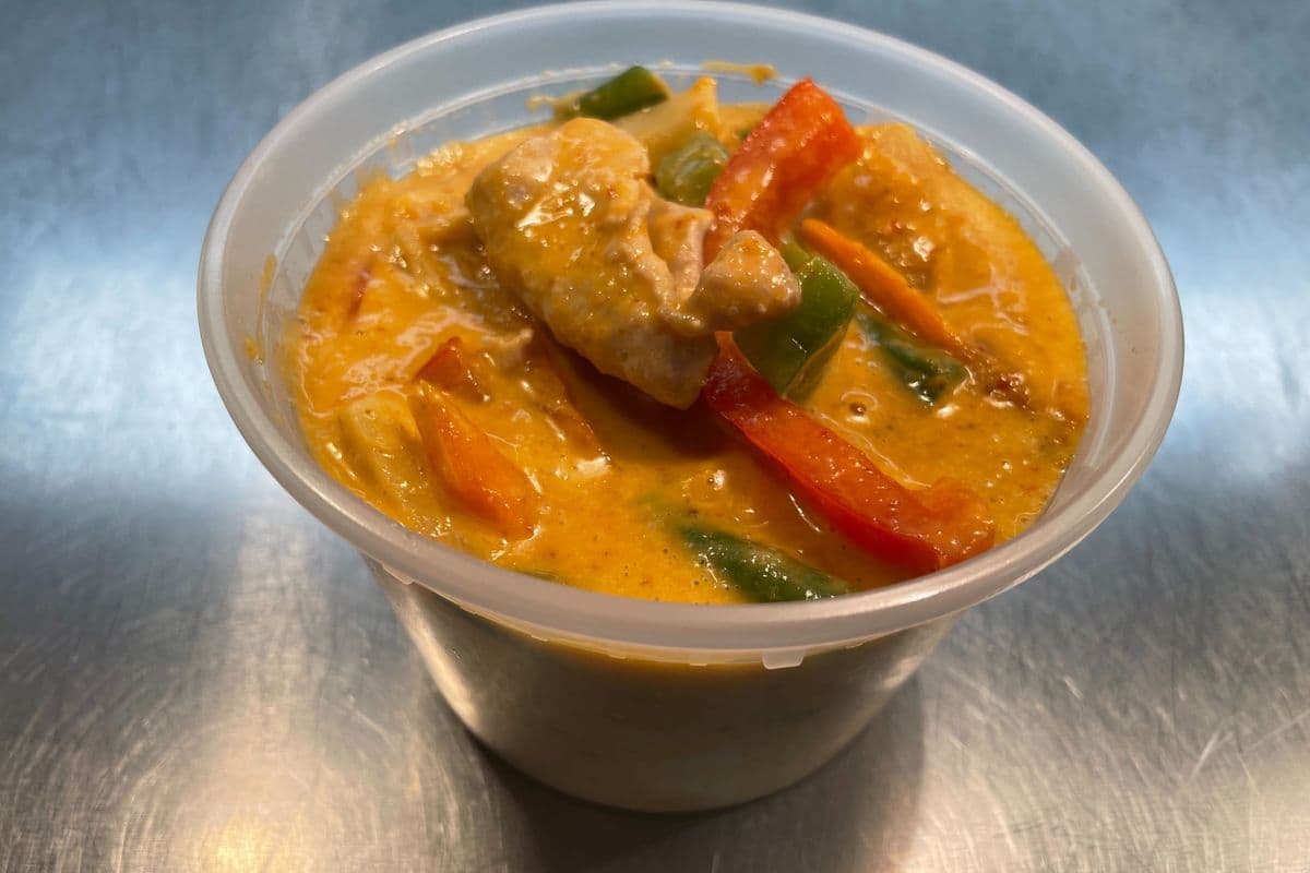 Red Curry (Comes with Rice)