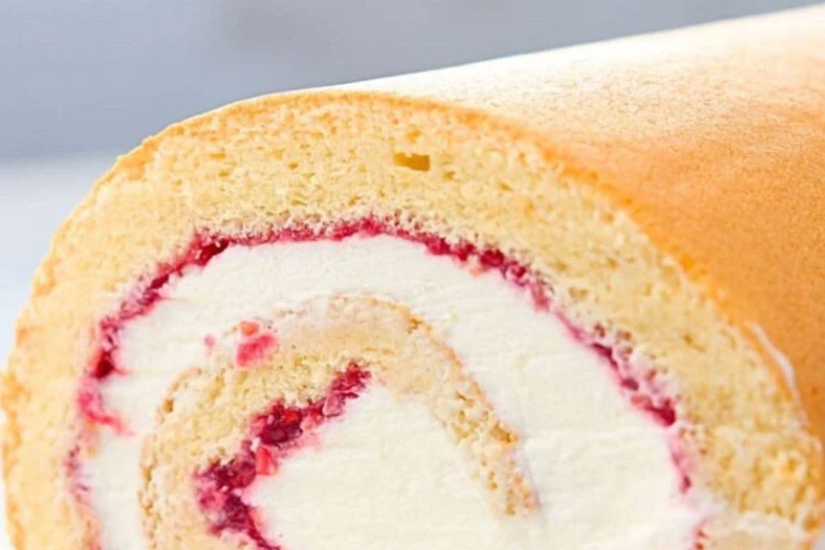 Raspberry Swiss Rolls 4 pc