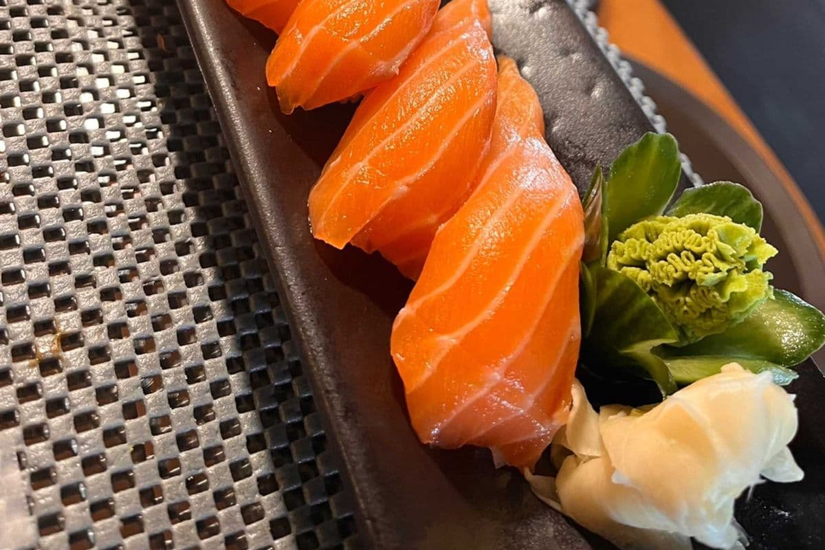 Salmon (Nigiri Sushi)