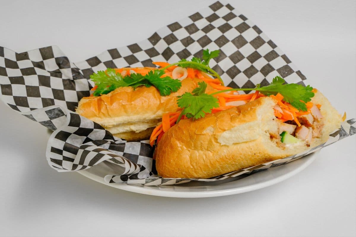B1 Lemongrass Grilled Chicken Sub
