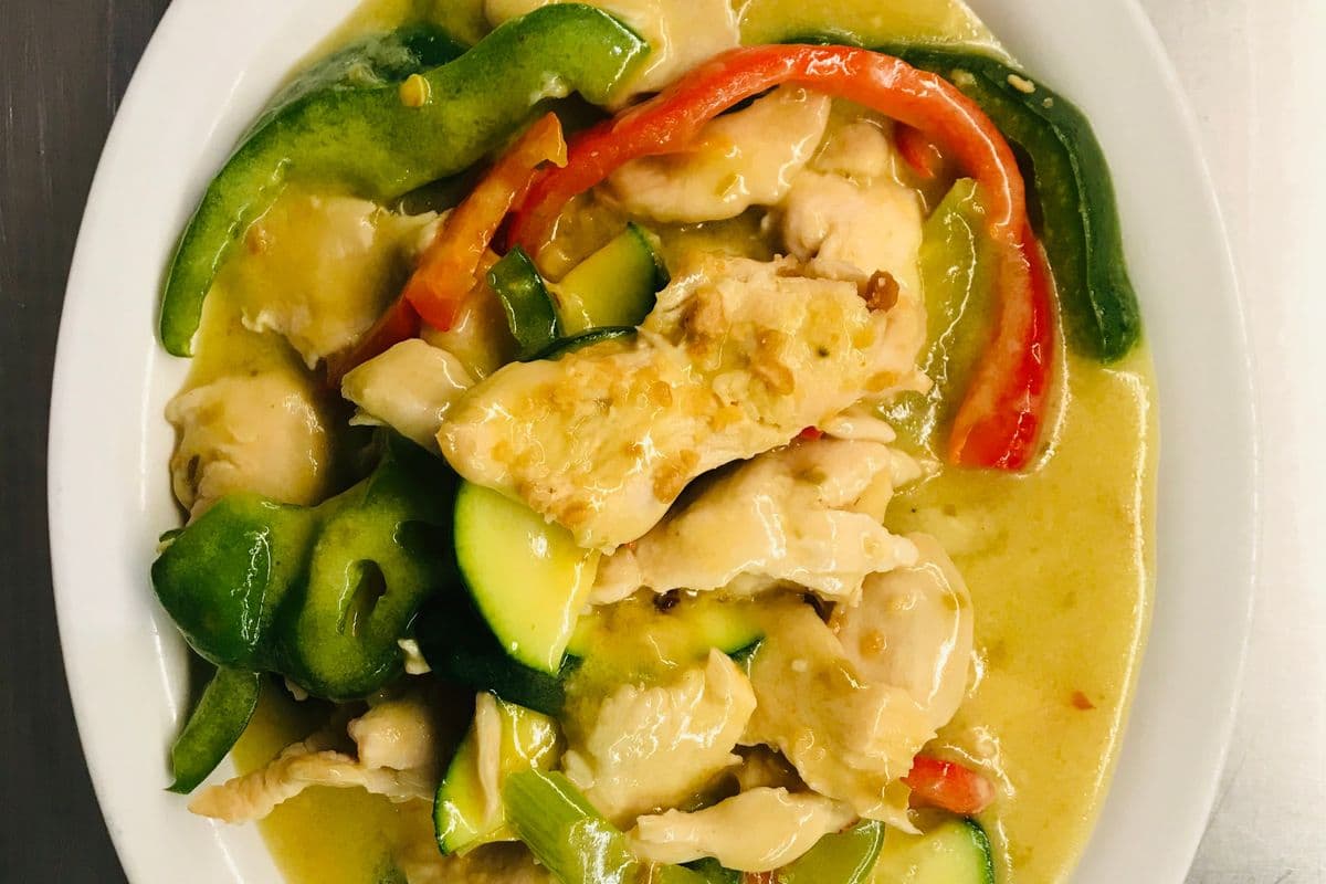 Poulet à la citronnelle et noix de coco