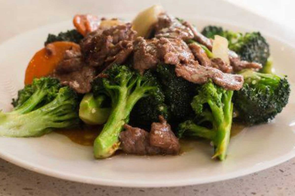 60. Beef or Chicken Broccoli