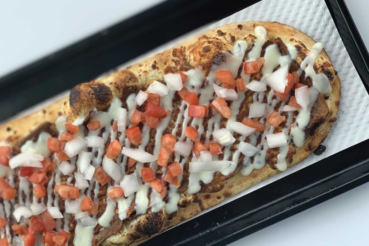 Donair Signature Pizza