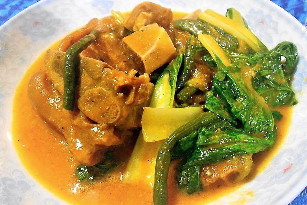 Kare-kare (Pork Pata)
