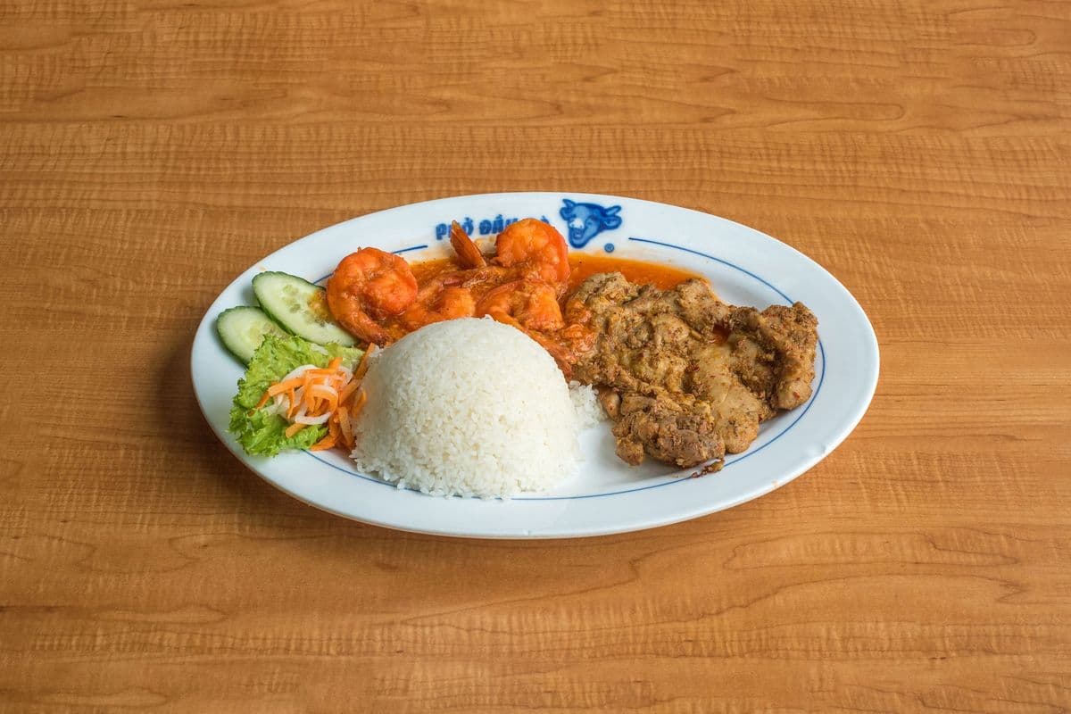 474A. Jumbo Shrimp and Grilled Chicken with Steamed Rice - Com Tom Cang, Ga Nuong