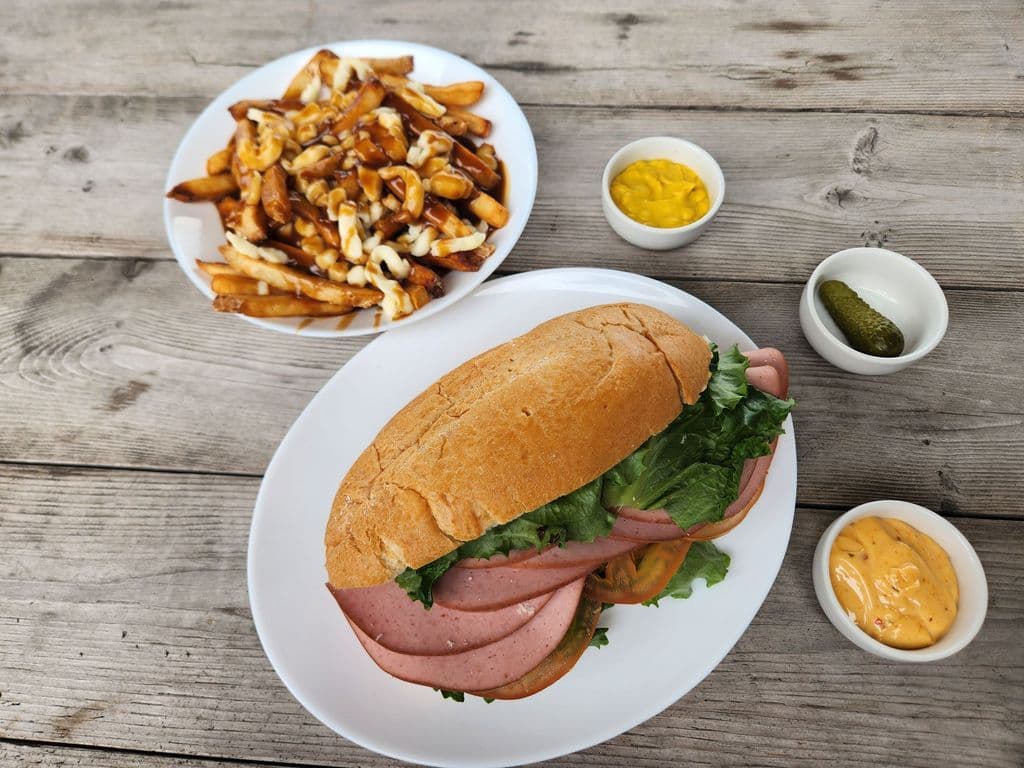 Trump Sandwich + P̶u̶t̶i̶n̶ Poutine