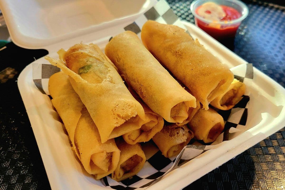 Vegetable Spring Rolls (6pcs)