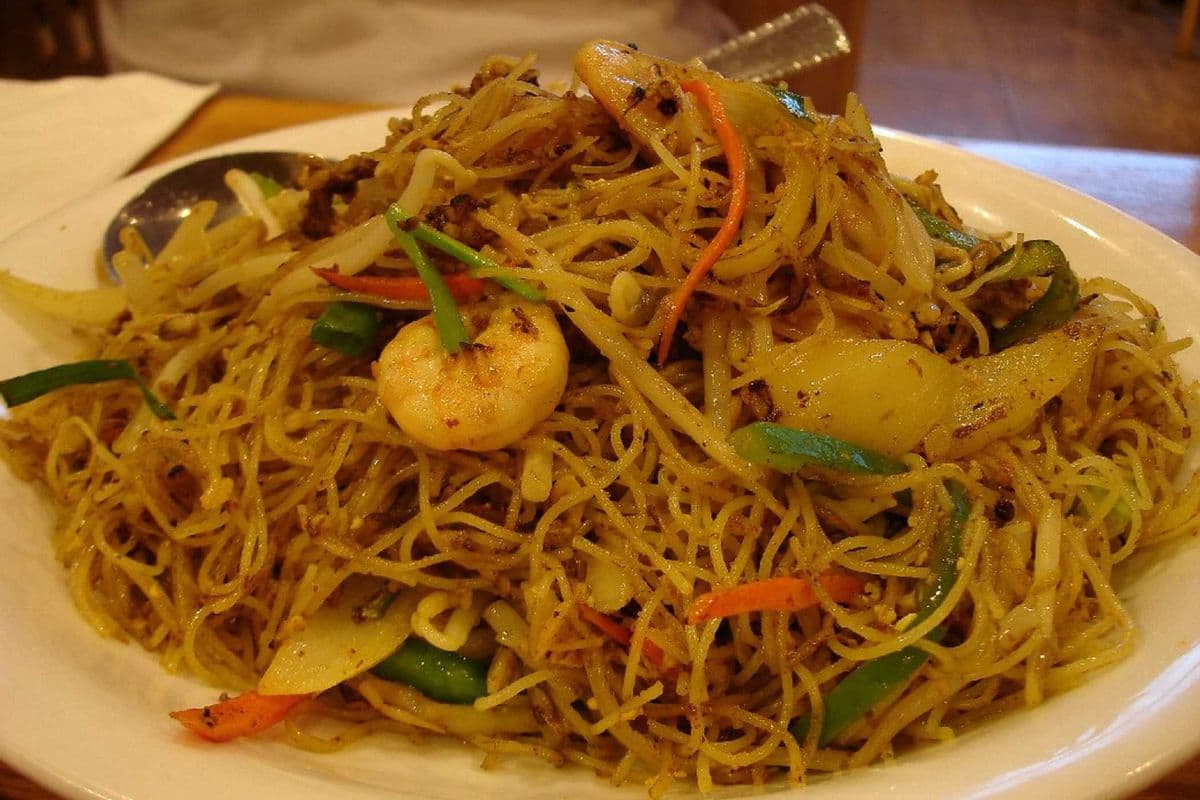 22. Singapore Rice Noodles