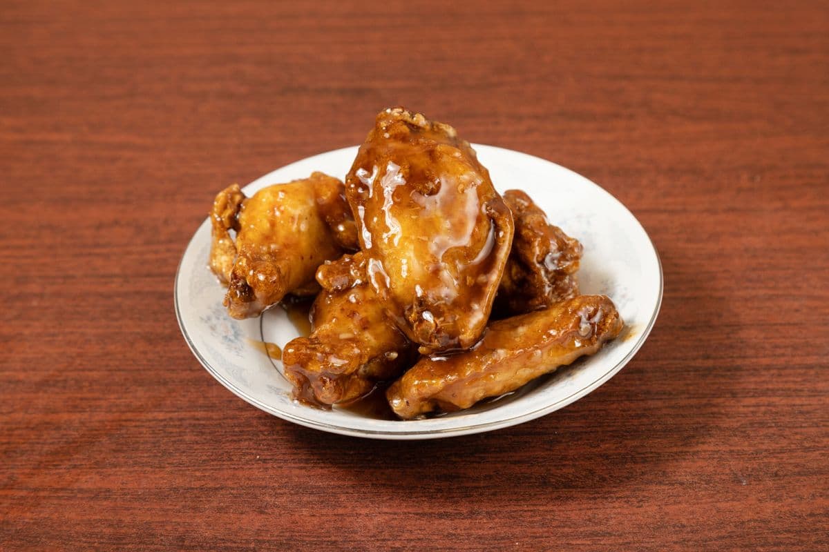 Baked Chicken Wings (25 pcs) - Wing It Deal