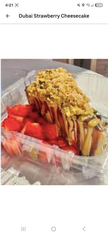 Dubai Strawberry Cheesecake