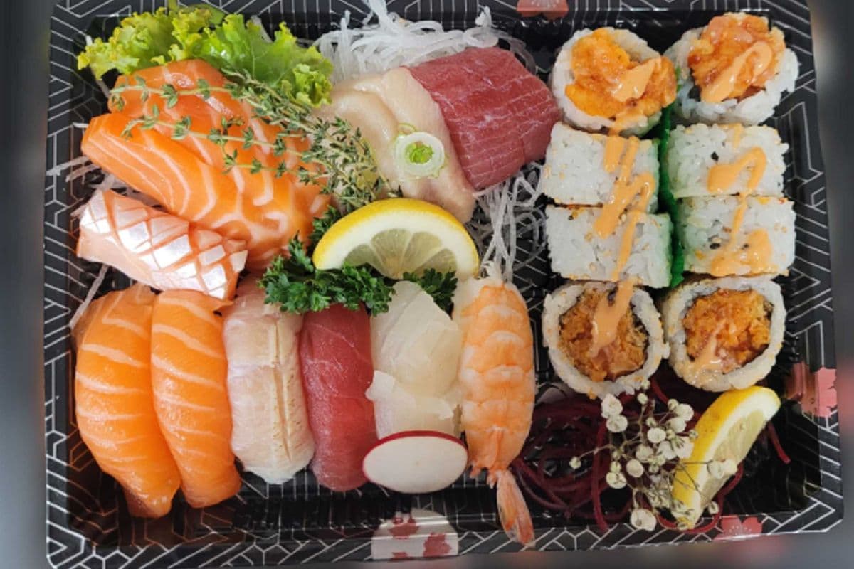 SS1. Sushi and Sashimi Combo 1