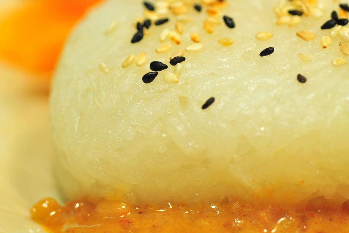 Sticky Rice with Peanut Sauce