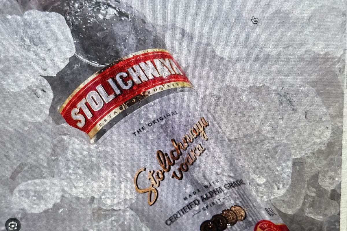 Stoli Vodka (1 x 750 ml)