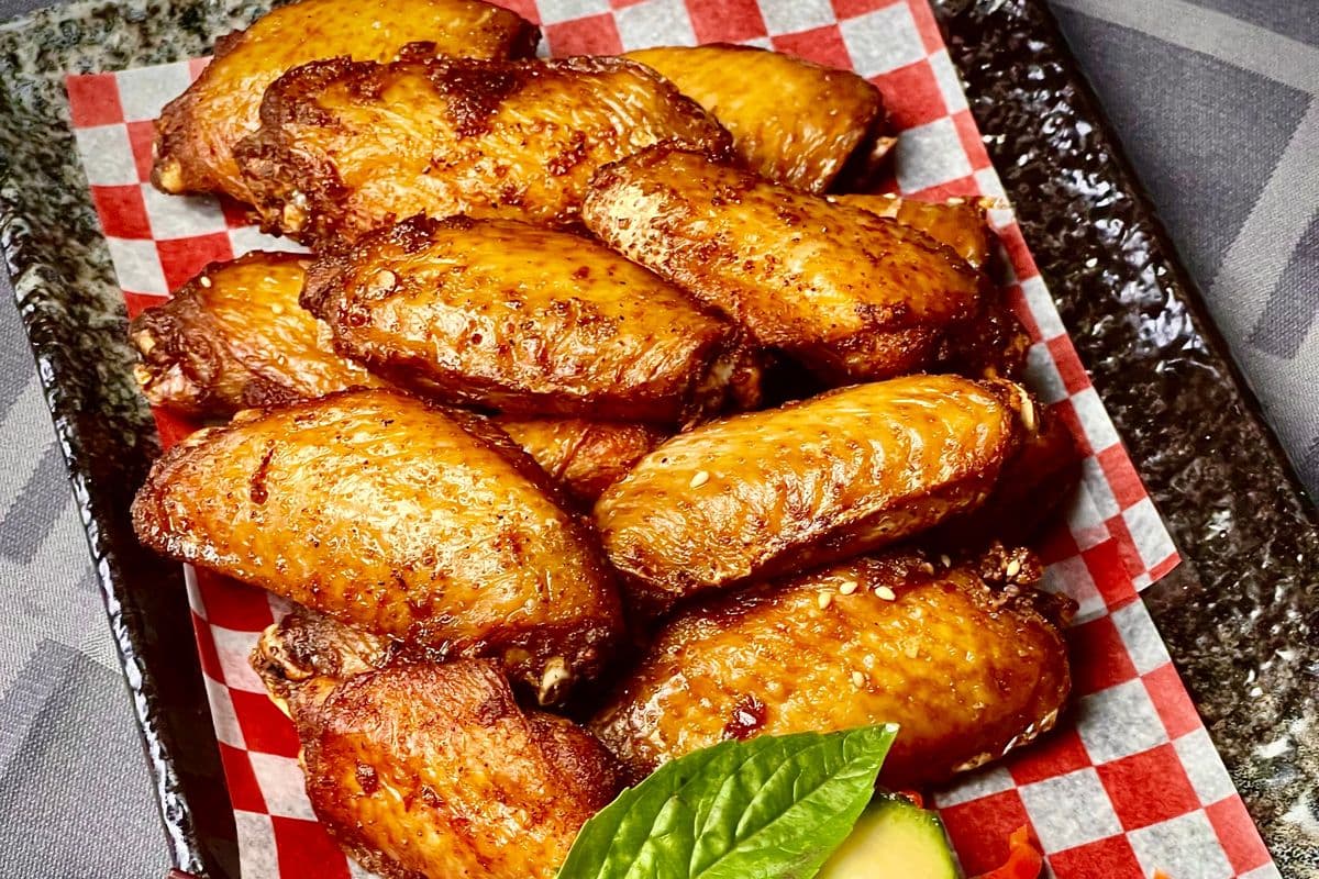 1600. Lemongrass Chicken Wings