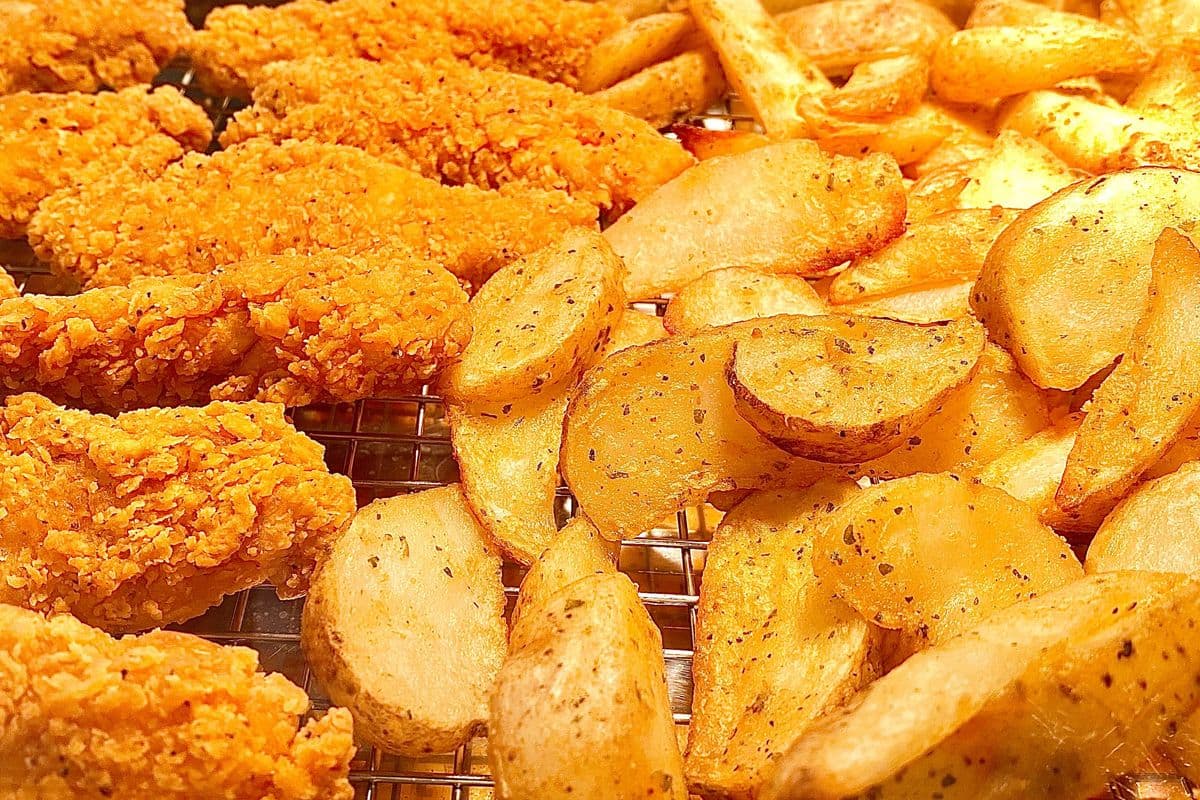 Chicken Tenders +Wedges (8 piece +red wedges)