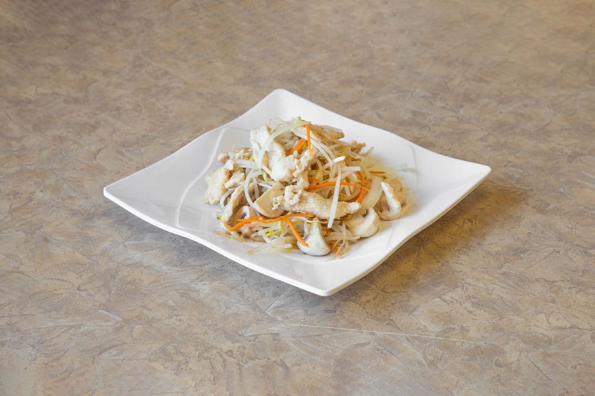 32. Chicken, Beef, or Pork Chop Suey