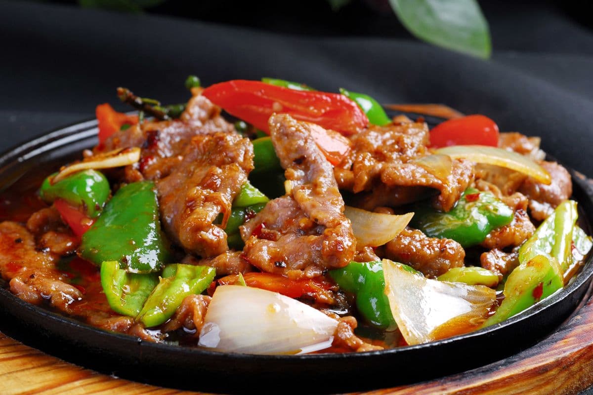 72 Sliced Beef with Black Pepper Sauce (HALAL) 酱汁黑椒牛肉