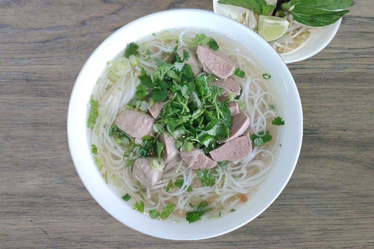 C5. Beef Ball Pho