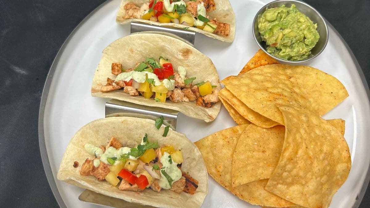 Al Pastor Chicken Tacos + Chips