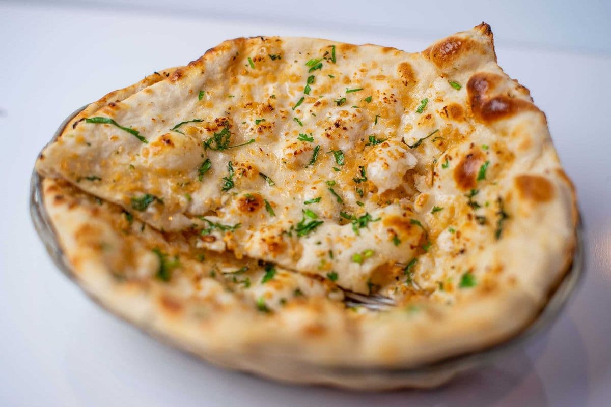 Masala Garlic Naan