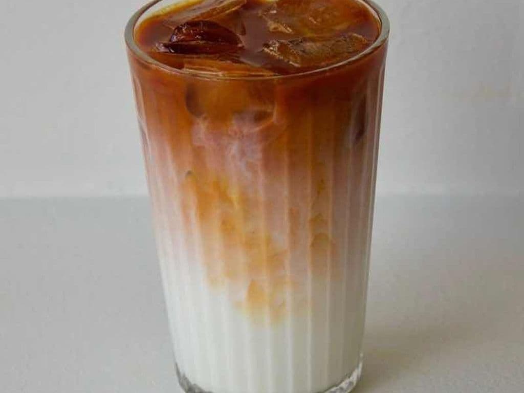 iced rooibos latte