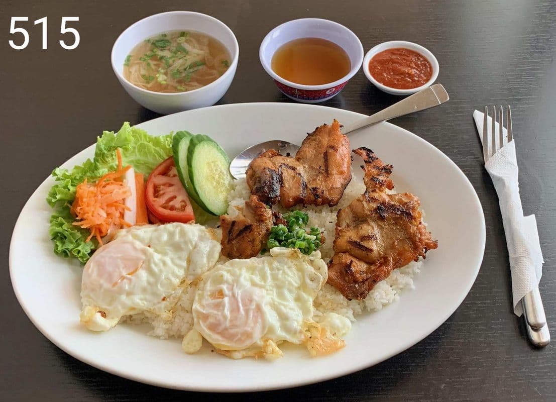 515. Com Tam Ga Nuong, Op-La