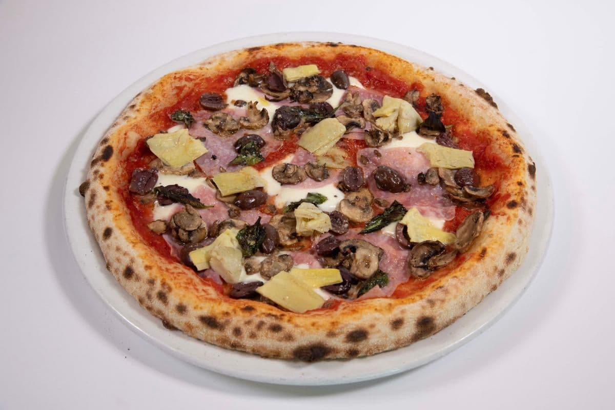 15"+ Grande Capricciosa Pizza