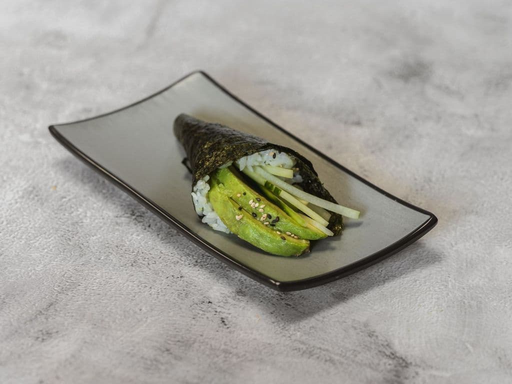H16 Avo & Cucumber Handroll