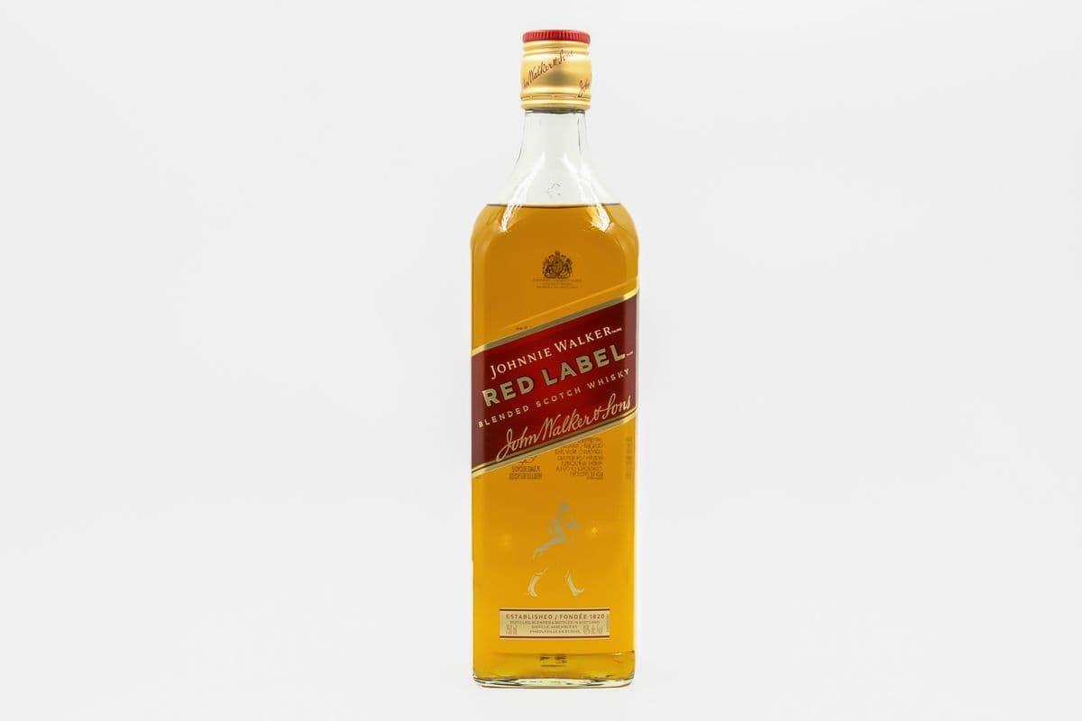 Johnnie Walker Red label (1 x 750 ml)