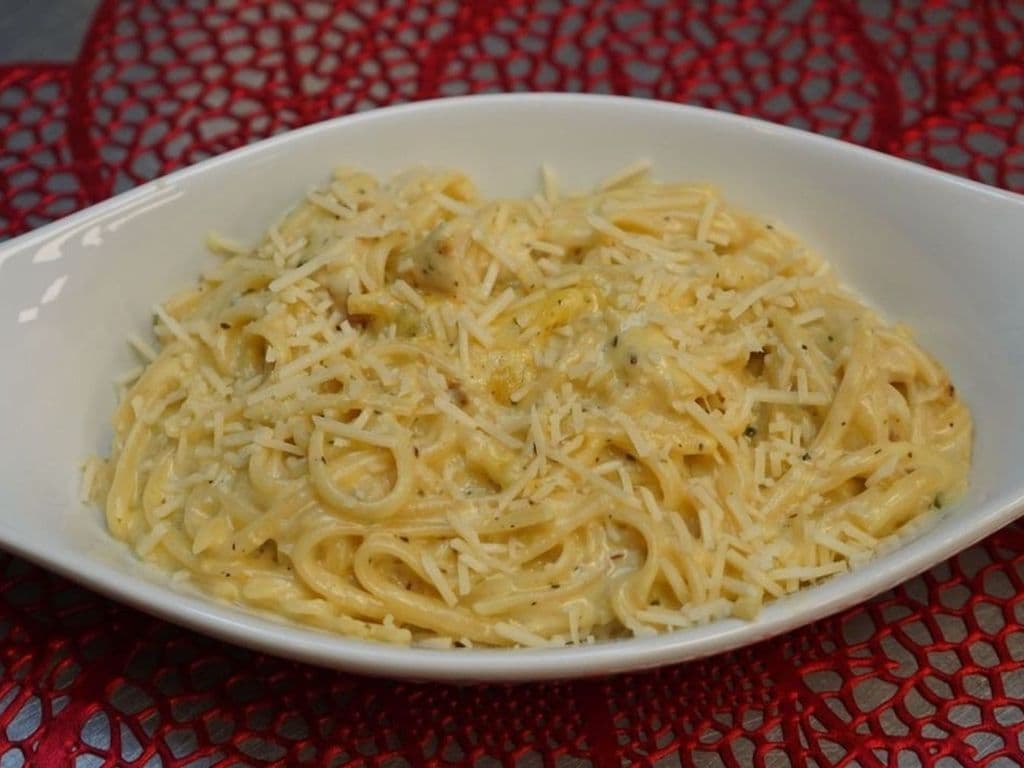 Plain Alfredo Fettuccini