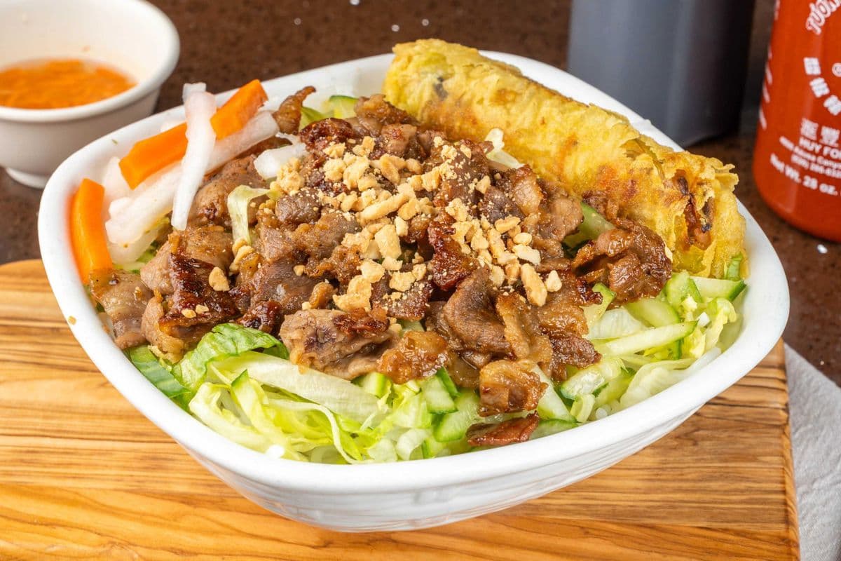 312 - BBQ Chicken and Spring Roll Vermicelli Combination（春卷，烤鸡肉檬） - Bun Cha Gio Ga Nuong