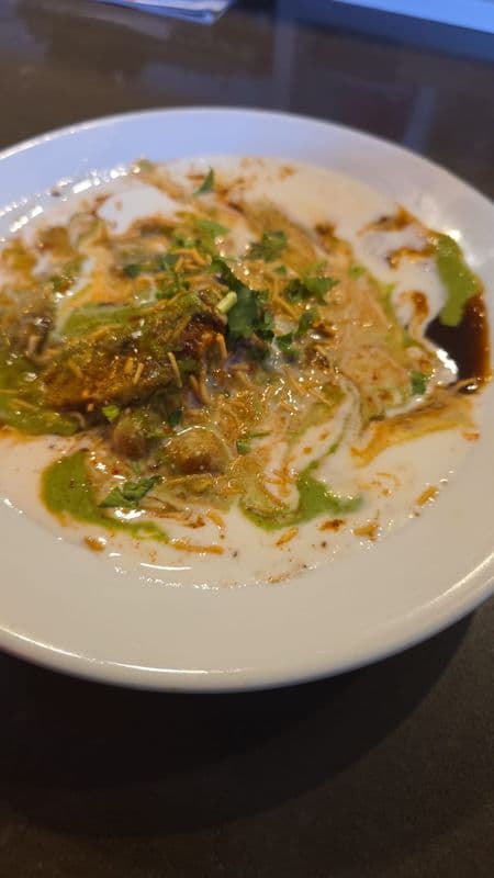 Aloo Tikki Channa Chaat (2Pcs)