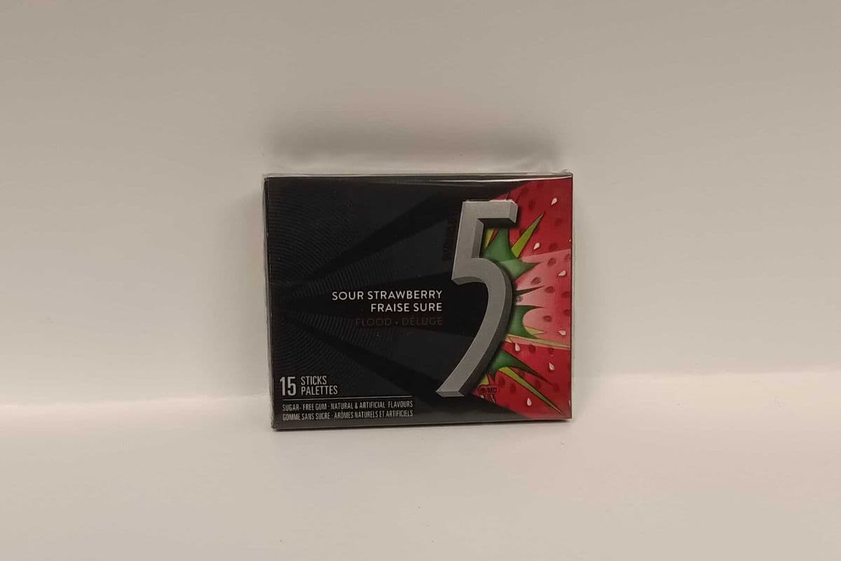 Wrigley's 5 Gum - Sour Strawberry- 15 Sticks